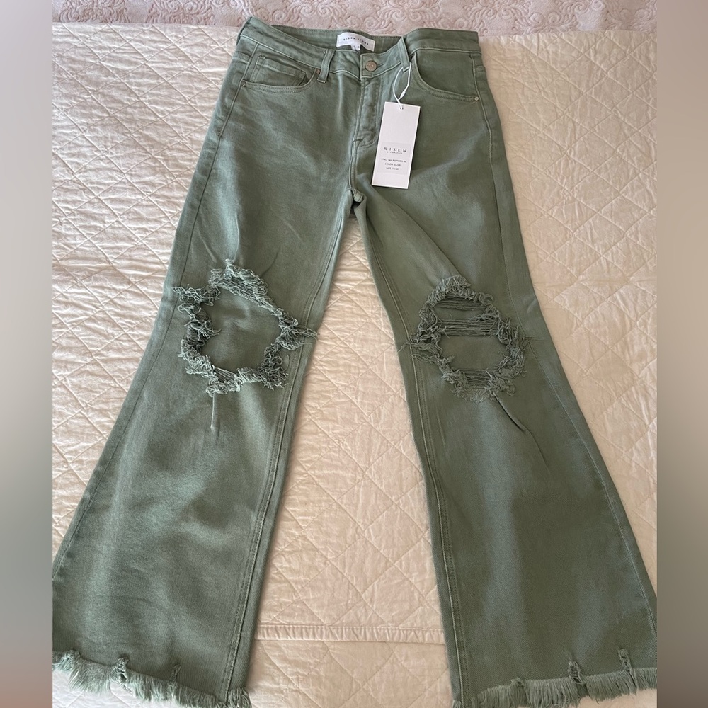 NWT Risen Distressed Subtle High Rise 11 Olive